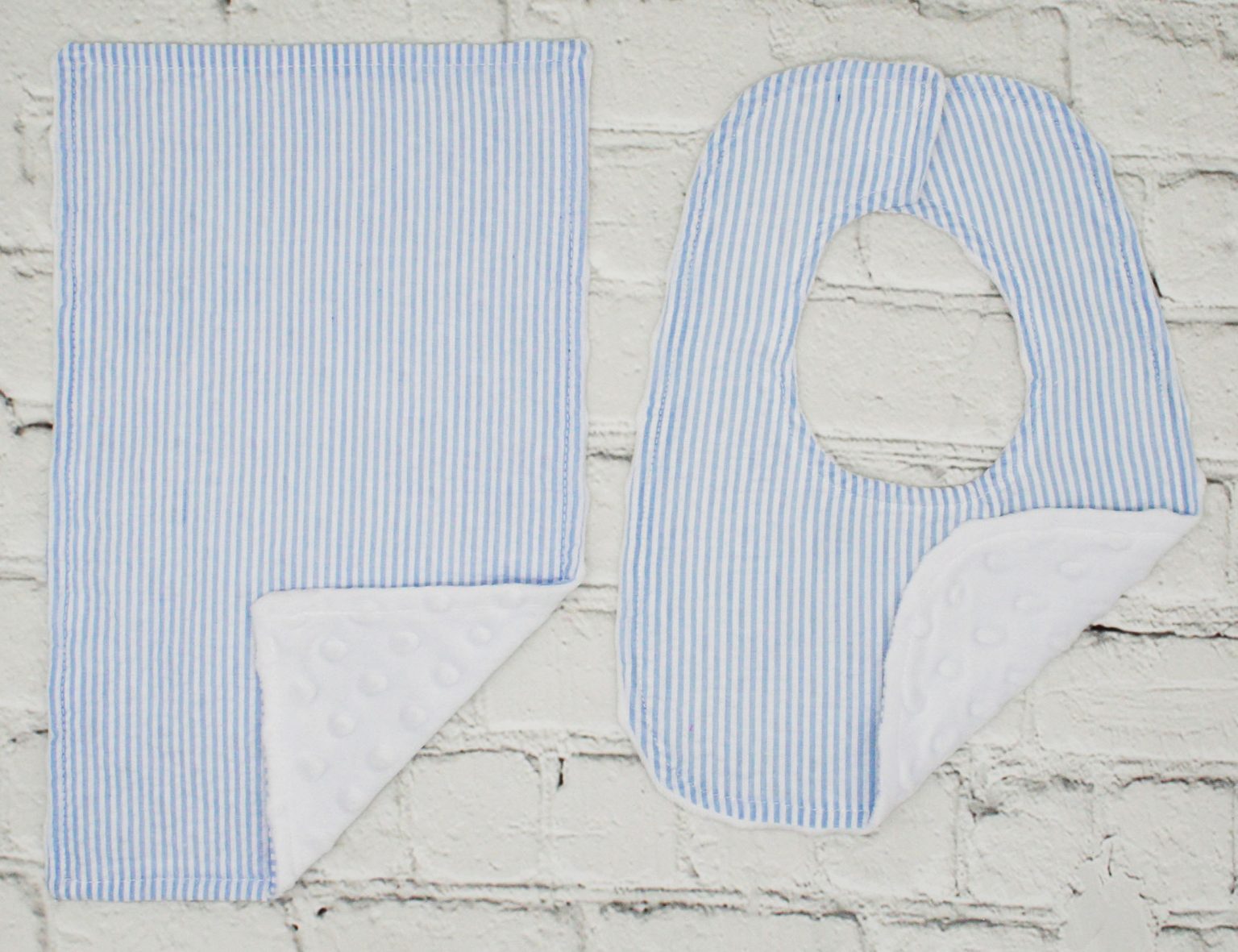 Swirl Bib & Burp Set- Blue main image 1
